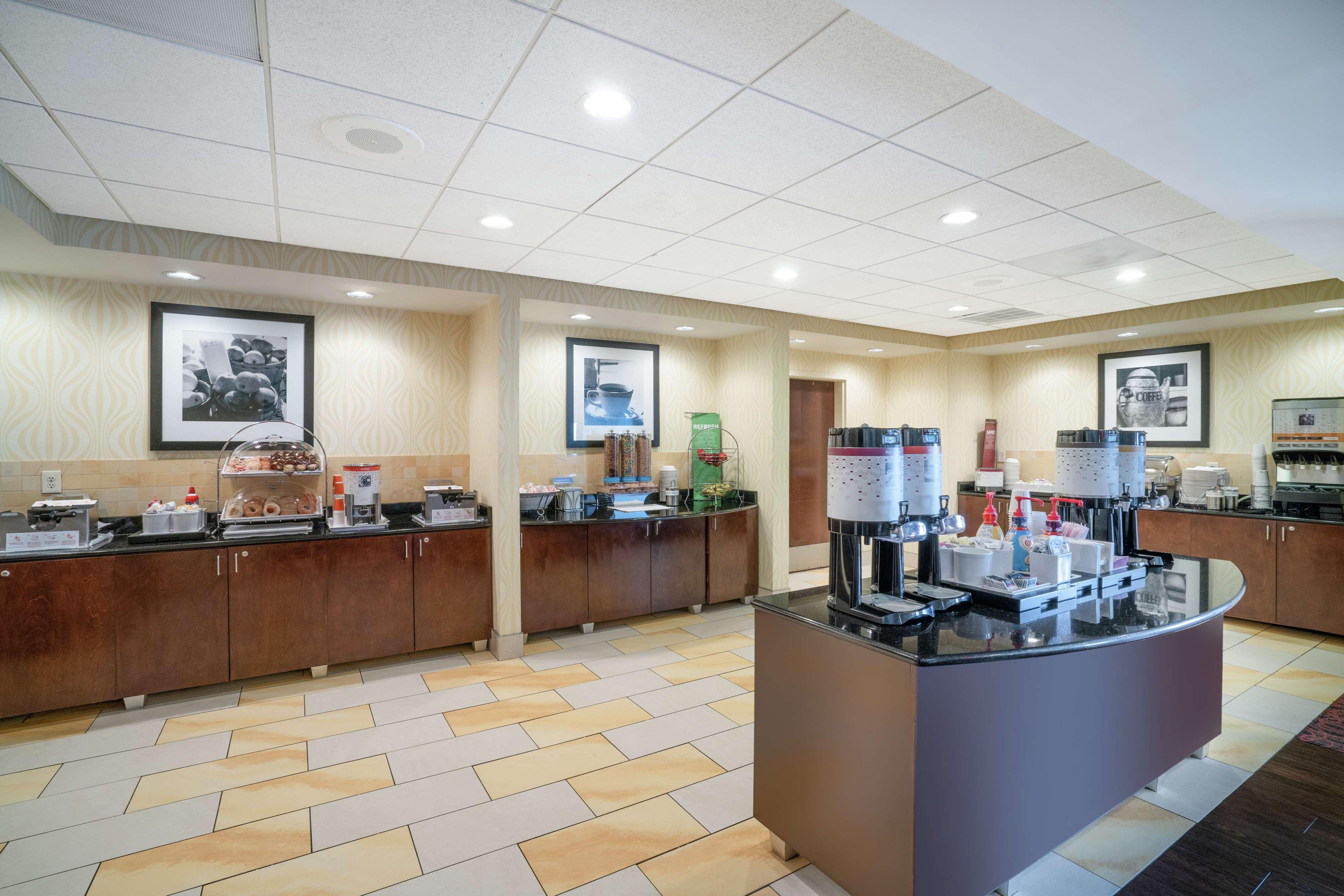 Hampton Inn Richmond - Airport Sandston Eksteriør billede